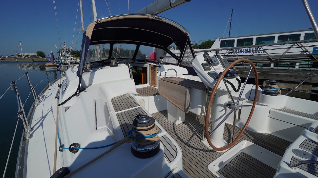 Jeanneau 43DS - 19 (1)