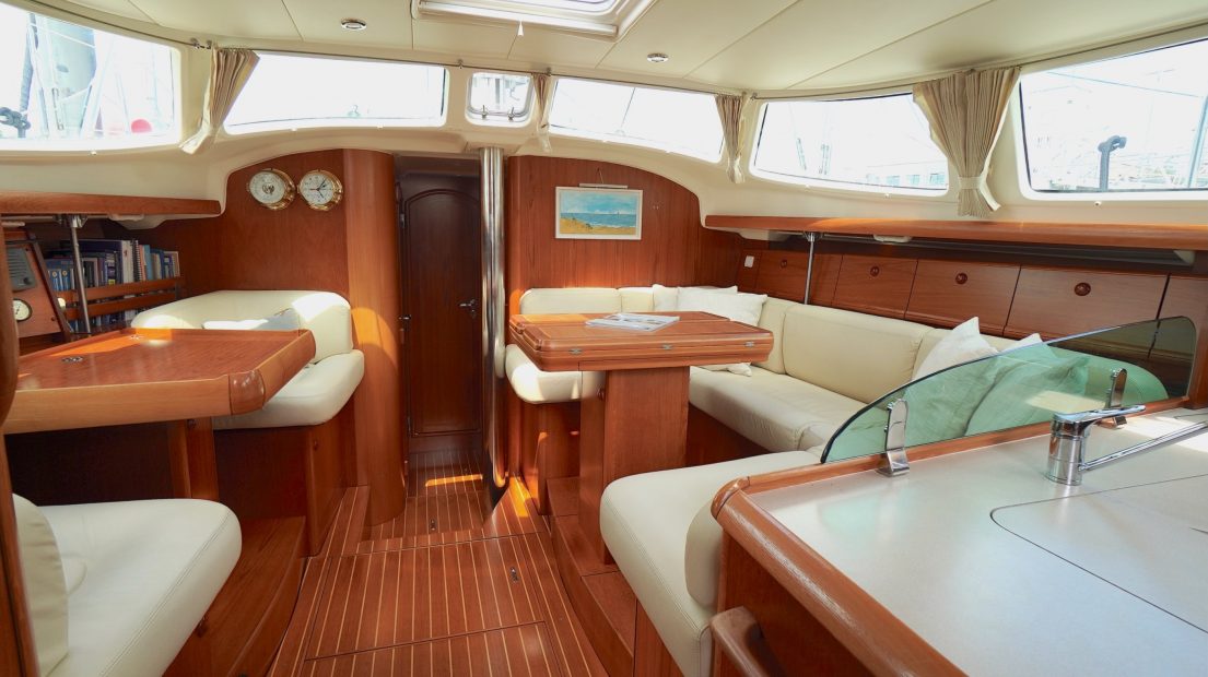 Jeanneau 43DS - 3