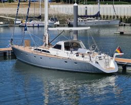 Trintella 57A Fanfare deck