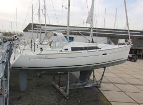 Beneteau Oceanis 37 Brezza01