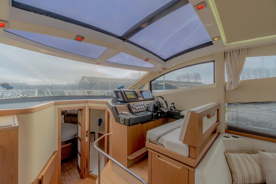 Galeon 430 Skydeck - 002d