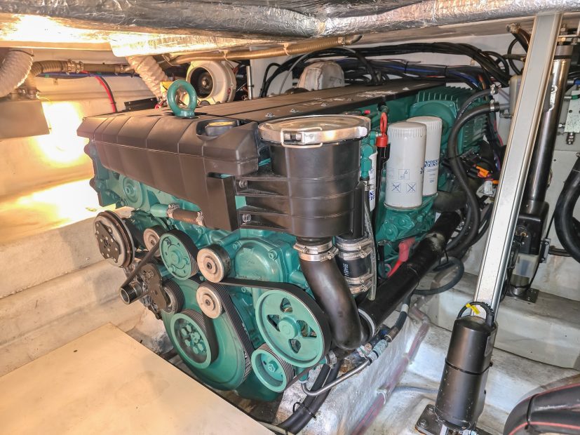 Galeon 430 Skydeck - 003c